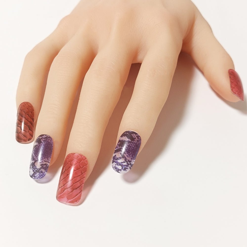 半硬化ジェルネイルシール Gel Nail Stickers【A010】scale × snake : Red × Blue - ENCHANT