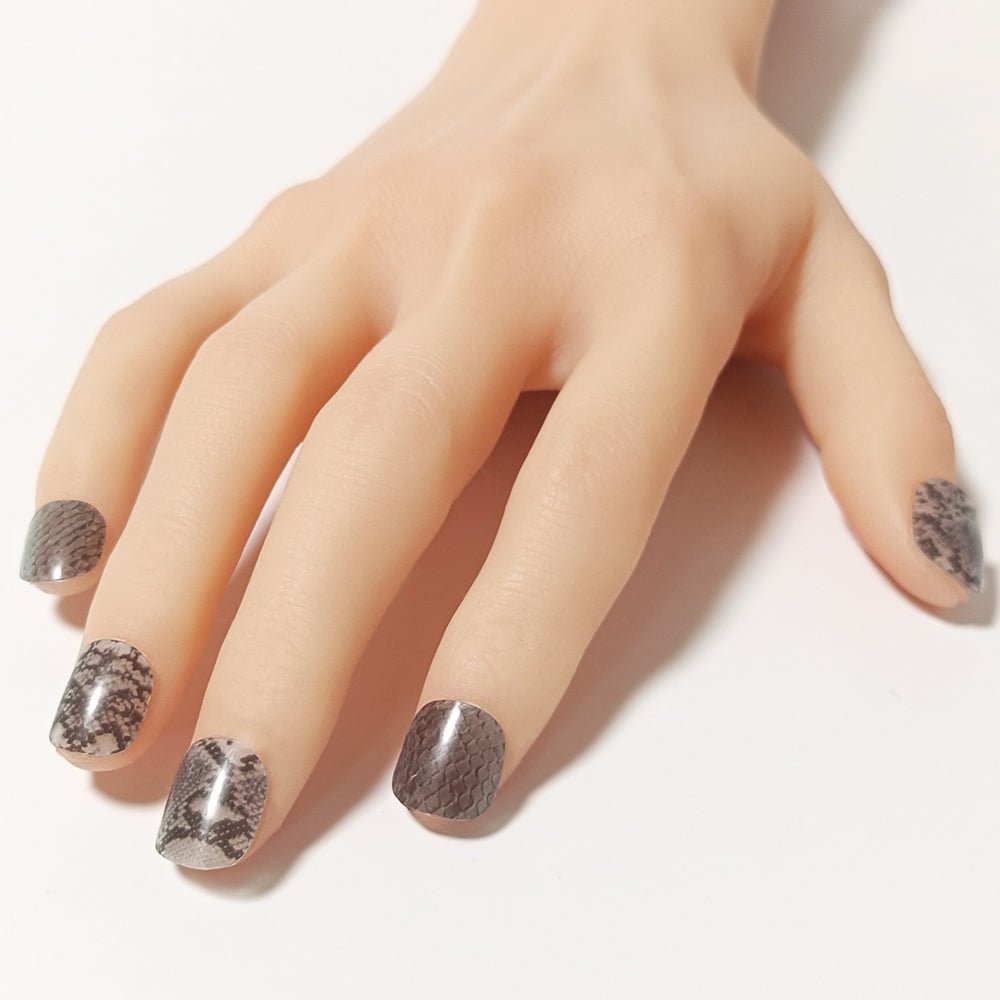 半硬化ジェルネイルシール Gel Nail Stickers【B005】scale × snake : Green - ENCHANT