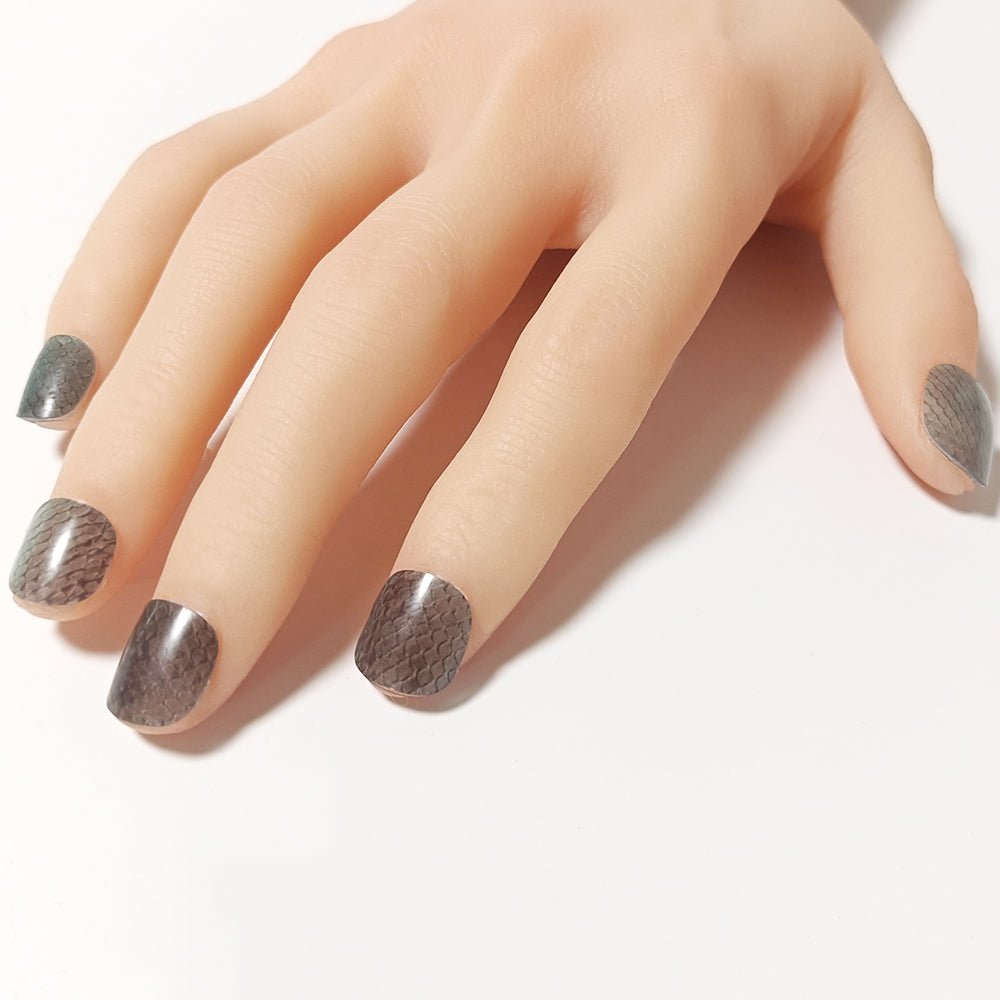 半硬化ジェルネイルシール Gel Nail Stickers【B005】scale × snake : Green - ENCHANT