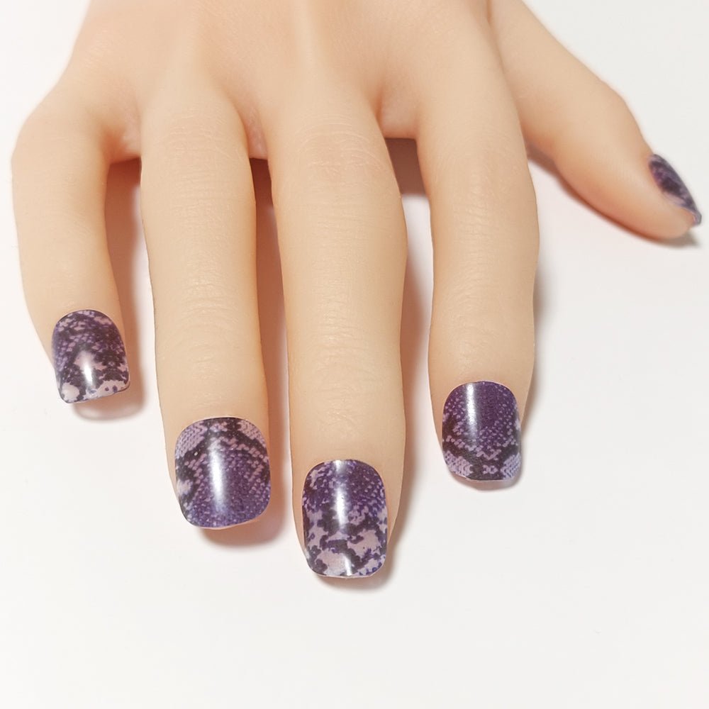 半硬化ジェルネイルシール Gel Nail Stickers【B010】scale × snake : Red × Blue - ENCHANT